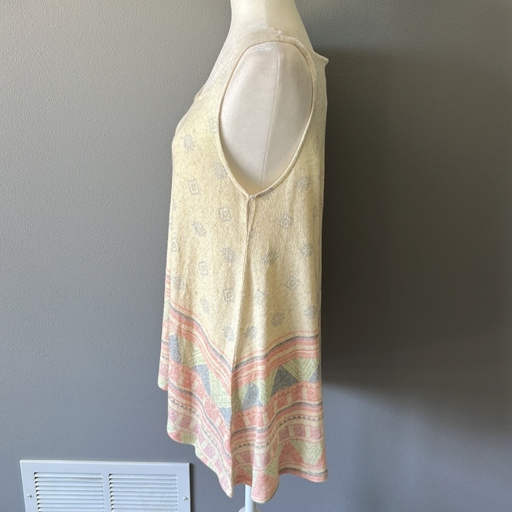 Blu Pepper Knit Racerback Patterned Tank Top - Picture 4 of 8